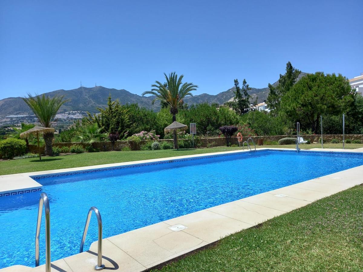 Amplio, Luminoso Y Moderno Apartamento Con Amplia Terraza Y Hermosas Vistas En Exclusiva Urbanizacion Benalmádena Exteriör bild