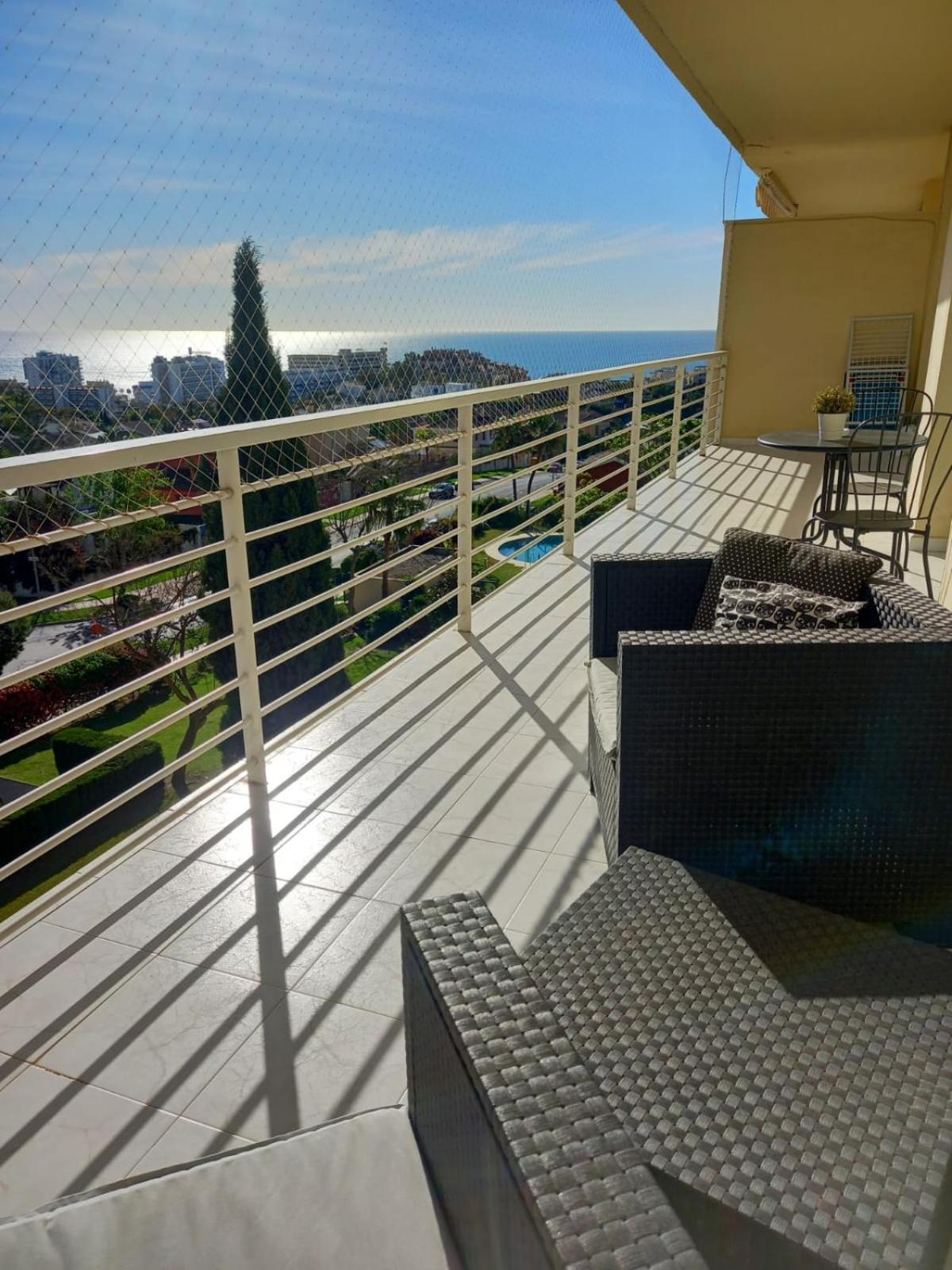 Amplio, Luminoso Y Moderno Apartamento Con Amplia Terraza Y Hermosas Vistas En Exclusiva Urbanizacion Benalmádena Exteriör bild